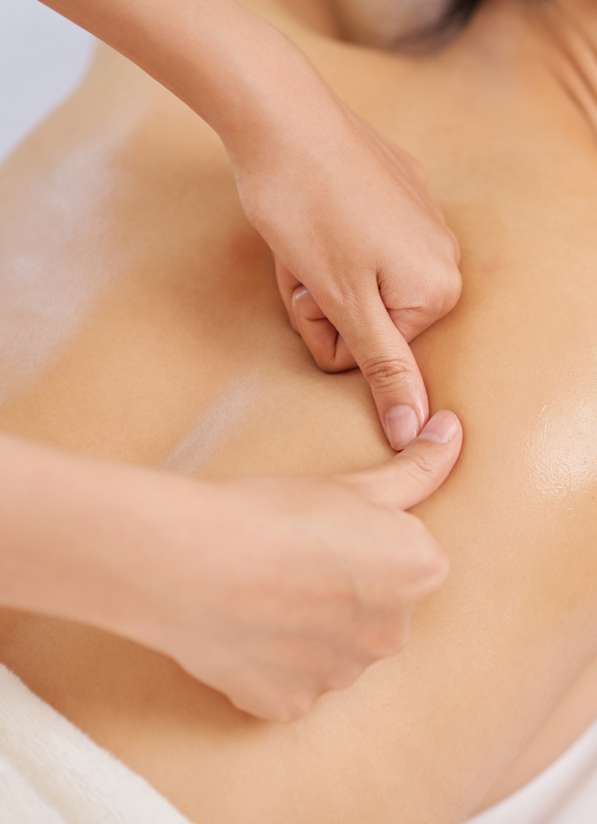 3 Aromaölmassage AdobeStock 981380185 Preview